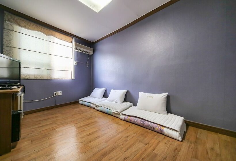 モーテル Changwon Jinhae Yuramjang