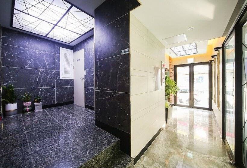 Motel Changwon Palyongdong Hotel Cozy