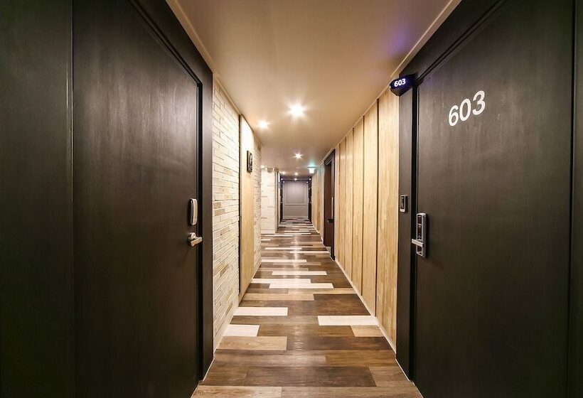 Motel Changwon Yonghodong Max