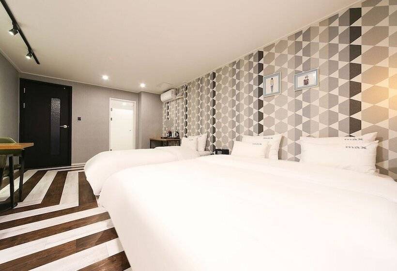 Motel Changwon Yonghodong Max