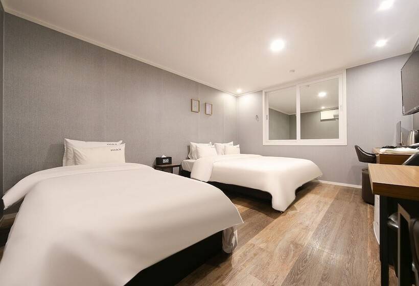 Motel Changwon Yonghodong Max