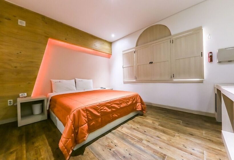Motel Cheonan Seven