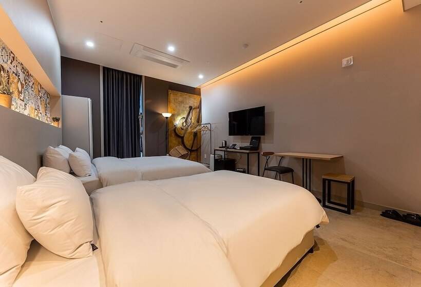 모텔 Chungju Hotel Road