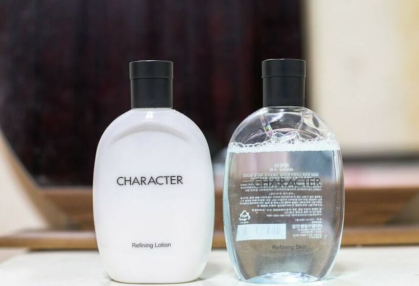 מוטל Geochang Saehanjang