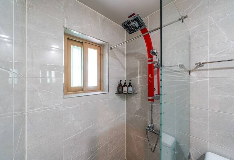 מוטל Geojedo Jangseungpo Hotel Carara