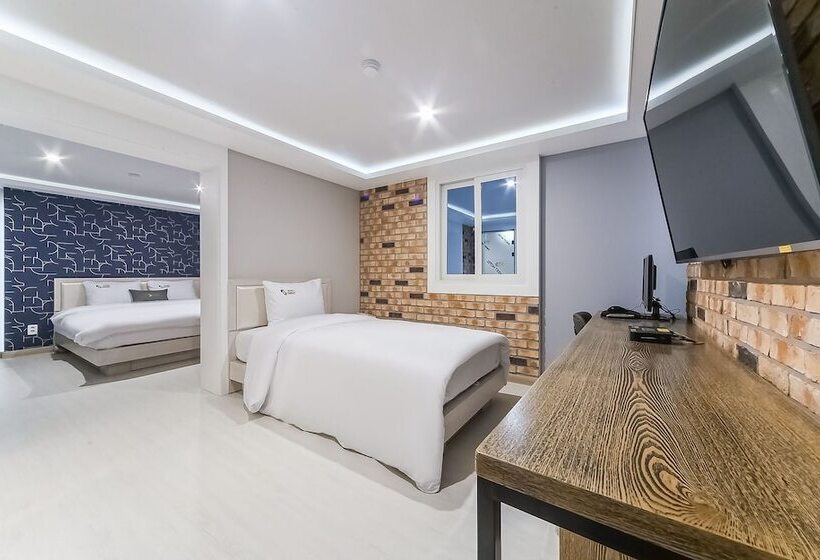 מוטל Gimhae Eobang Dong Suite