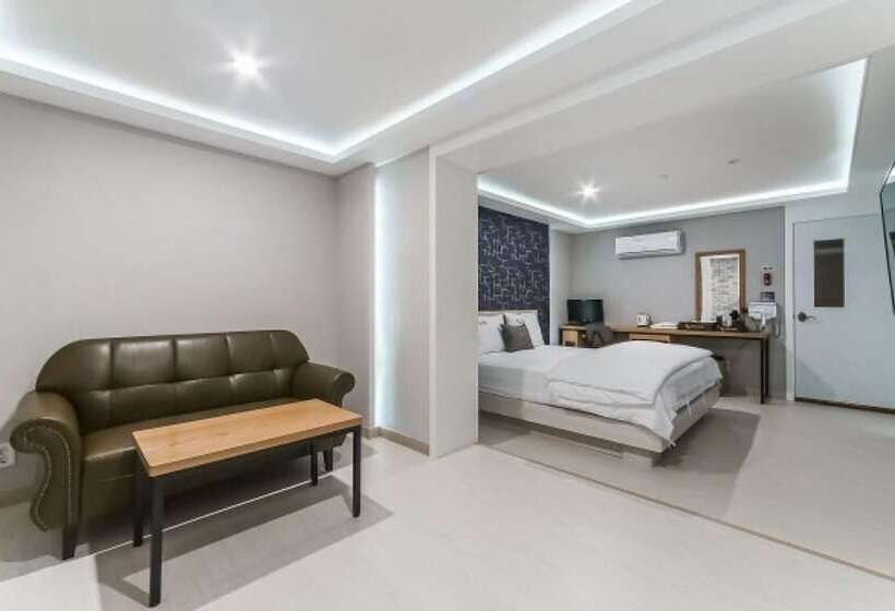 מוטל Gimhae Eobang Dong Suite