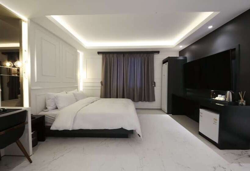 汽车旅馆  Gunsan Hotel Withus