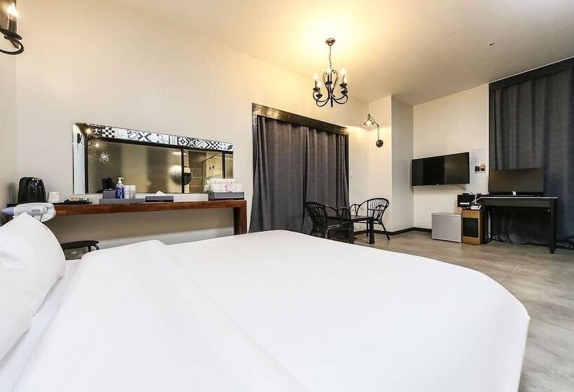 모텔 Gyeongju Hotel 801