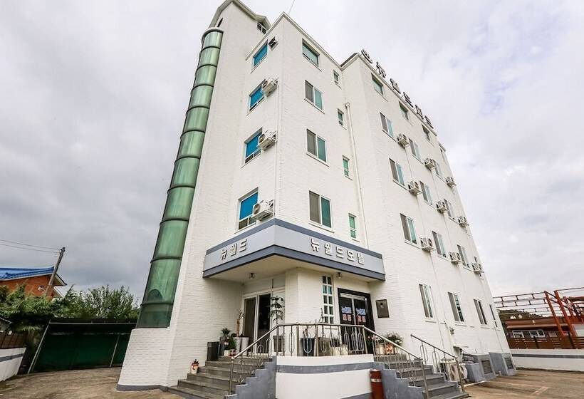 מוטל Hongseong New World