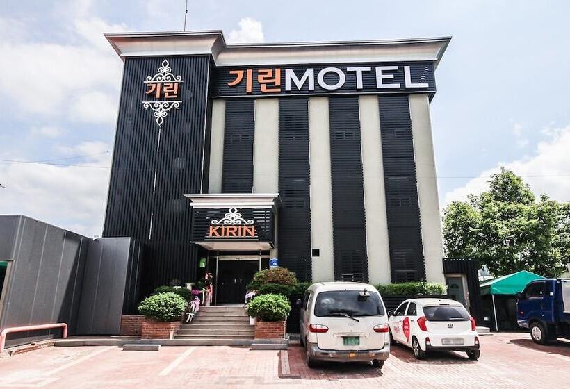 Motel Muju Girin