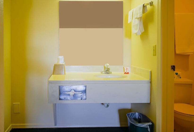 فندق على الطريق Oyo  Duncan, Ok  Hwy 81 Near Chisholm Casino