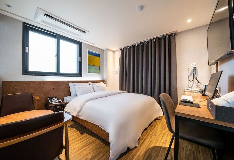 מוטל Pocheon For You