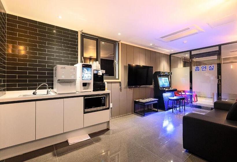 Мотель Pohang A1hotel Haedo