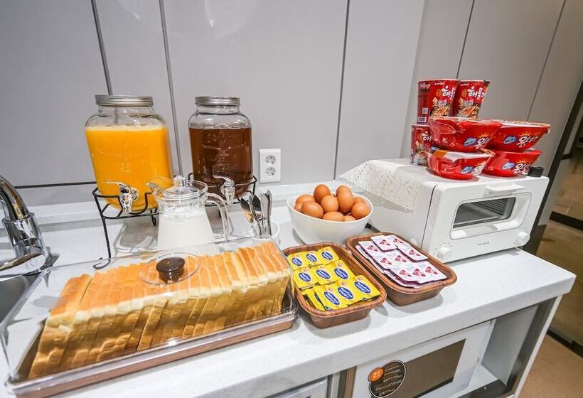 מוטל The Godfather Of Jukdo Market In Pohang