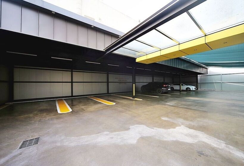 מוטל The Godfather Of Jukdo Market In Pohang