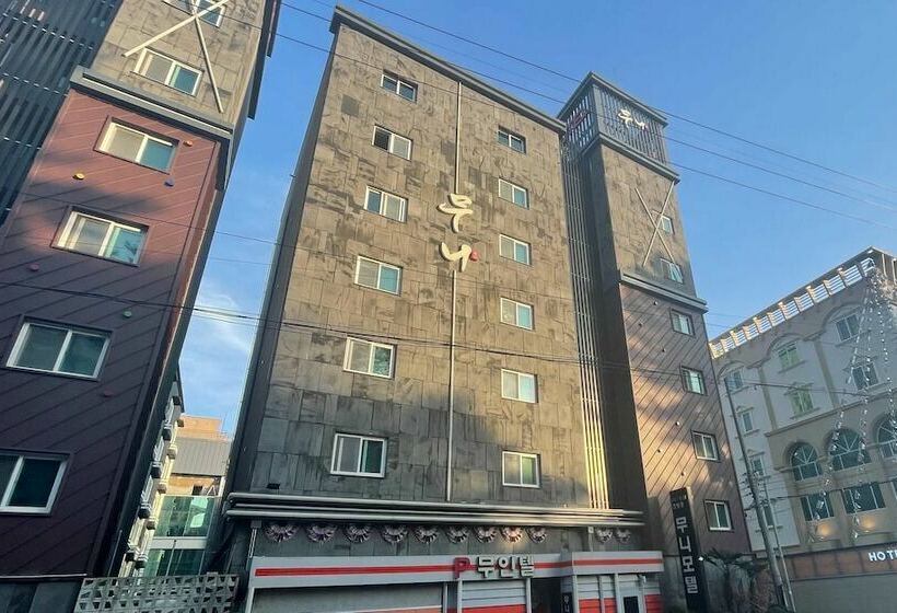فندق على الطريق Sacheon Muni