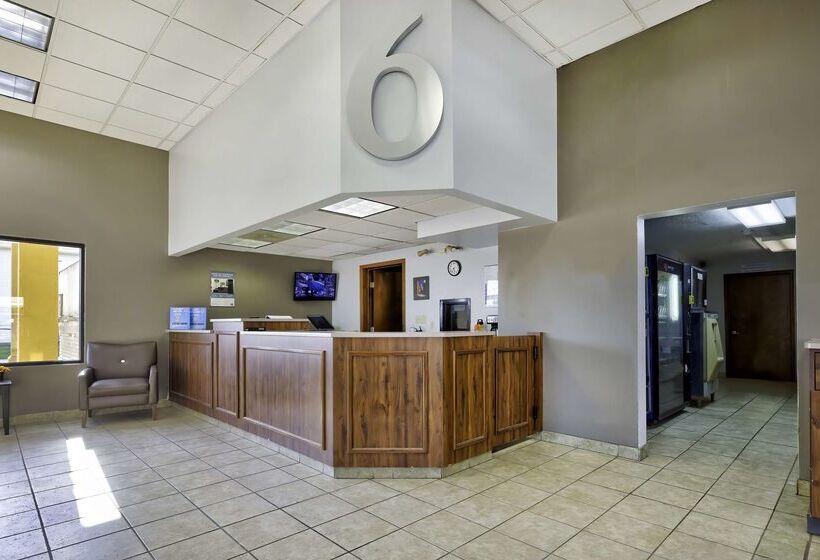 فندق على الطريق Studio 6 Effingham, Il