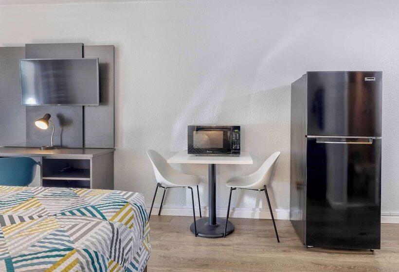 فندق على الطريق Studio 6 Effingham, Il