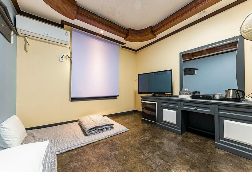 Мотель Suncheon Limousine