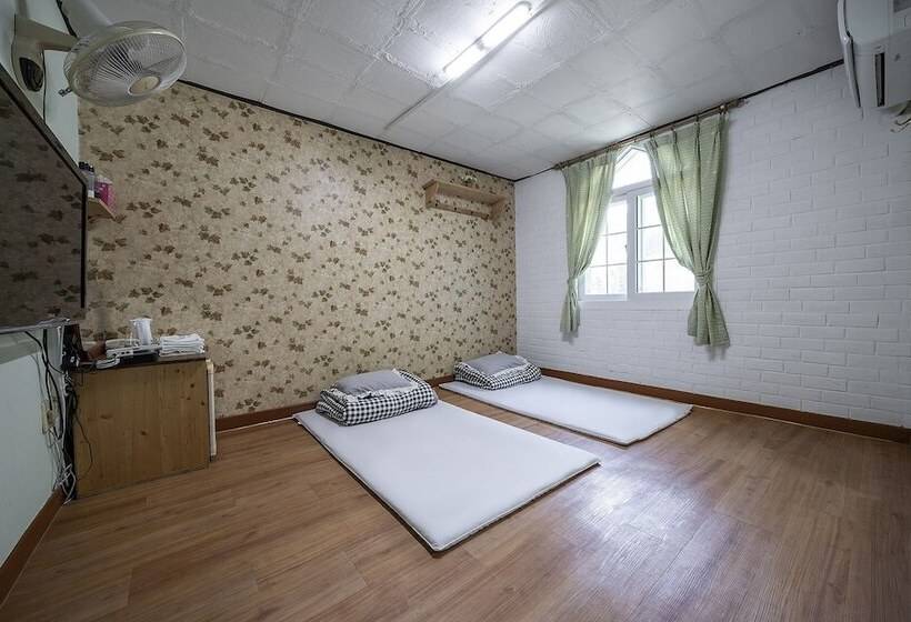 מוטל Taebaek Woojin