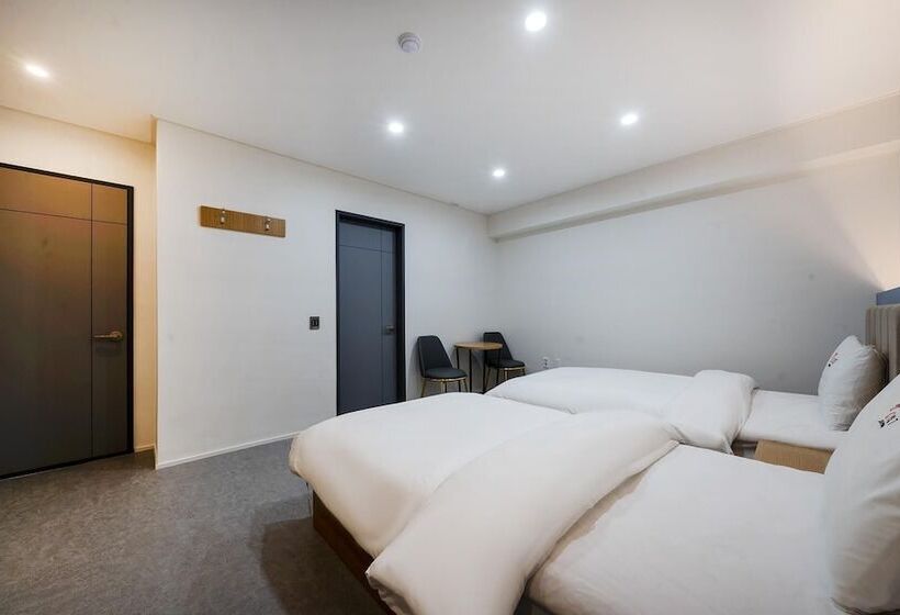 Motel Uiryeong Crystal