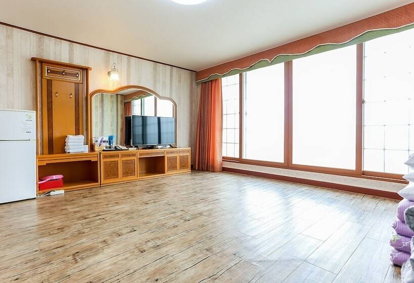 Мотель Yangyang Naksan 7 Honet Beach