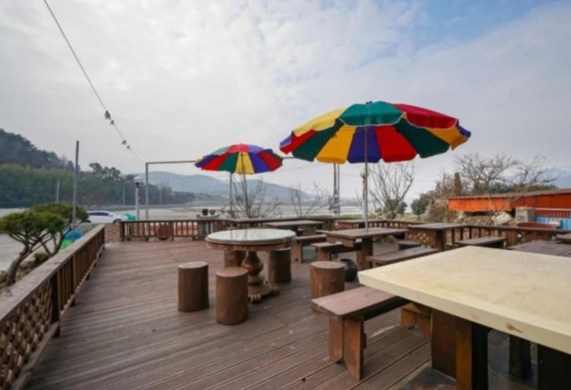 Namhaeseommaeulbada Pension