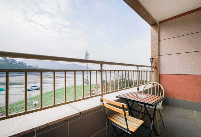 Namhaeseommaeulbada Pension