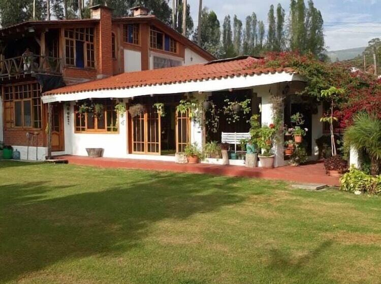 بنسيون Amaguaña Luxury Country House