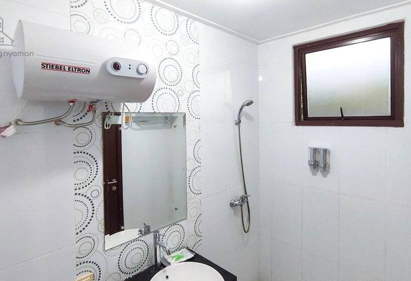 بنسيون Atmosfer Guest House Sentul By Ruang Nyaman