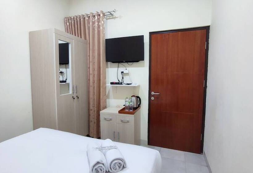 بنسيون Atmosfer Guest House Sentul By Ruang Nyaman