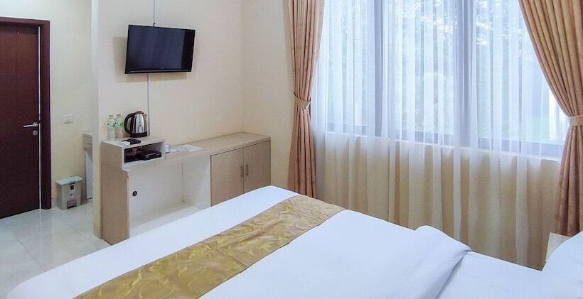 بنسيون Atmosfer Guest House Sentul By Ruang Nyaman