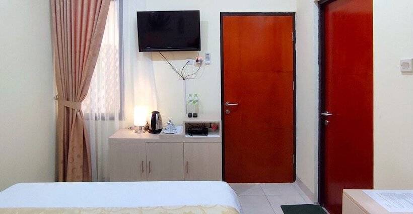 بنسيون Atmosfer Guest House Sentul By Ruang Nyaman