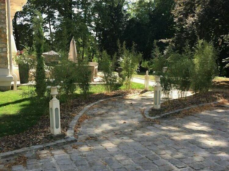 פנסיון Château De La Feuilleraie