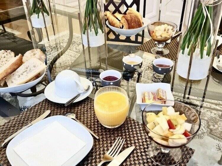 بنسيون Château De La Feuilleraie