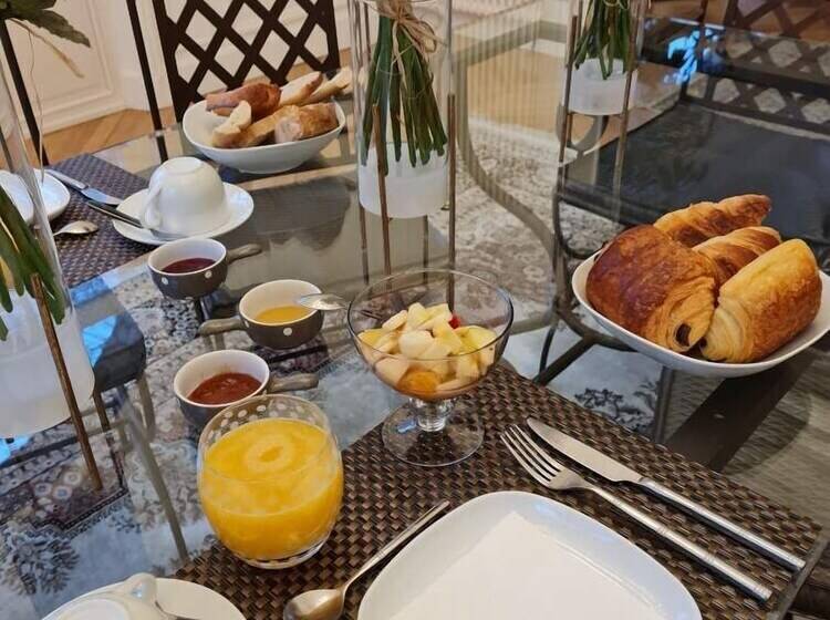 פנסיון Château De La Feuilleraie