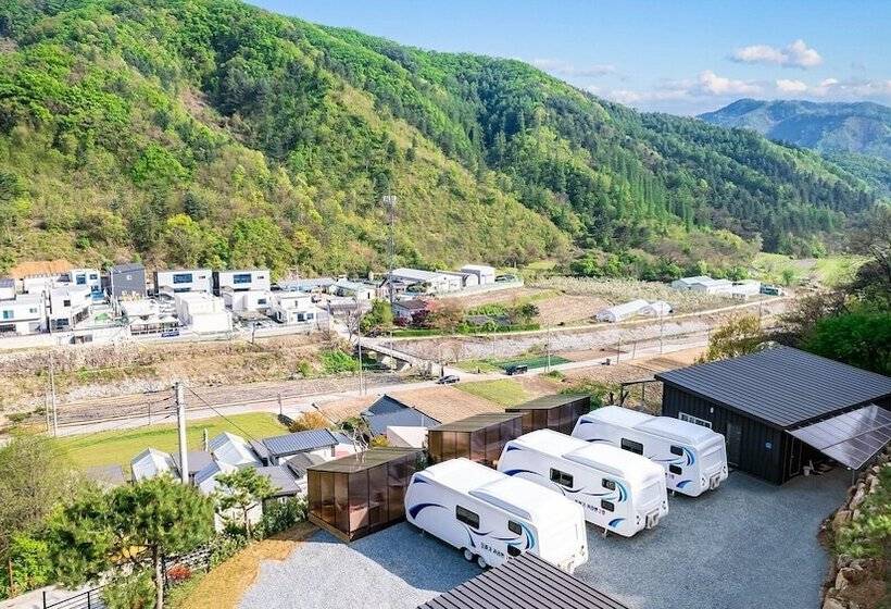 Pension (Hôtel basse catégorie) Gapyeong Ddobagi Pet & Spa Glamping