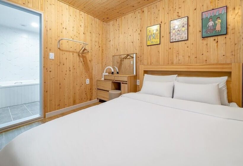 Pension (Hôtel basse catégorie) Gapyeong Ddobagi Pet & Spa Glamping