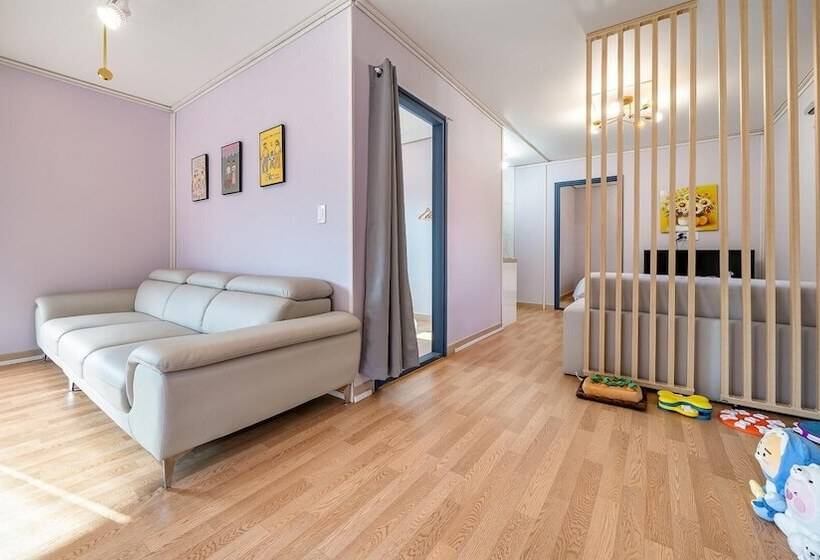 Pension (Hôtel basse catégorie) Gapyeong Ddobagi Pet & Spa Glamping