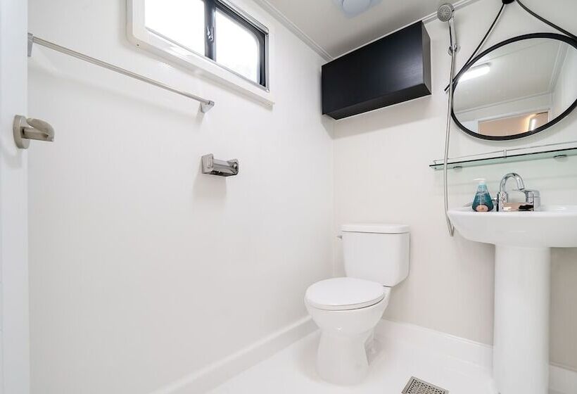 Pension (Hôtel basse catégorie) Gapyeong Ddobagi Pet & Spa Glamping