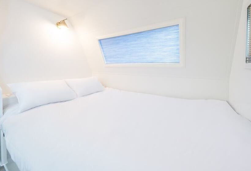 Pension (Hôtel basse catégorie) Gapyeong Ddobagi Pet & Spa Glamping