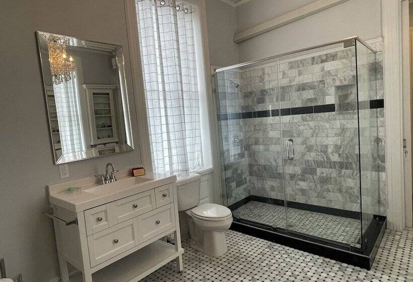 پانسیون Godley Manor