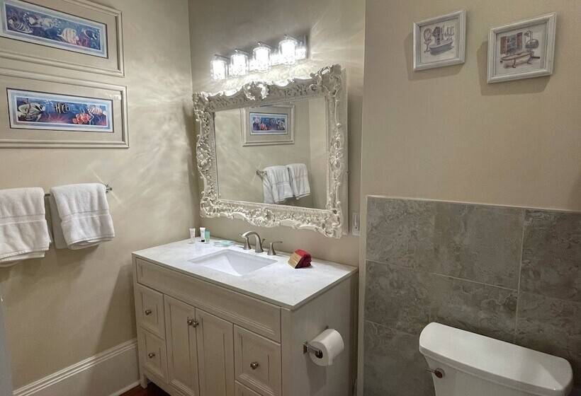 پانسیون Godley Manor