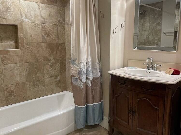 پانسیون Godley Manor