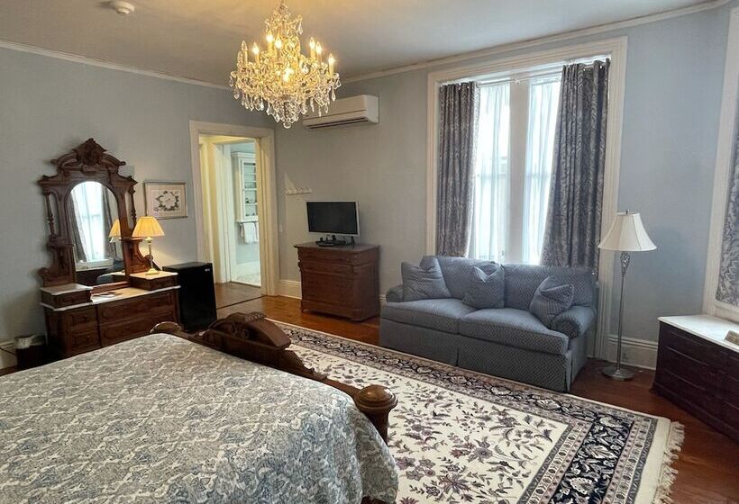 پانسیون Godley Manor