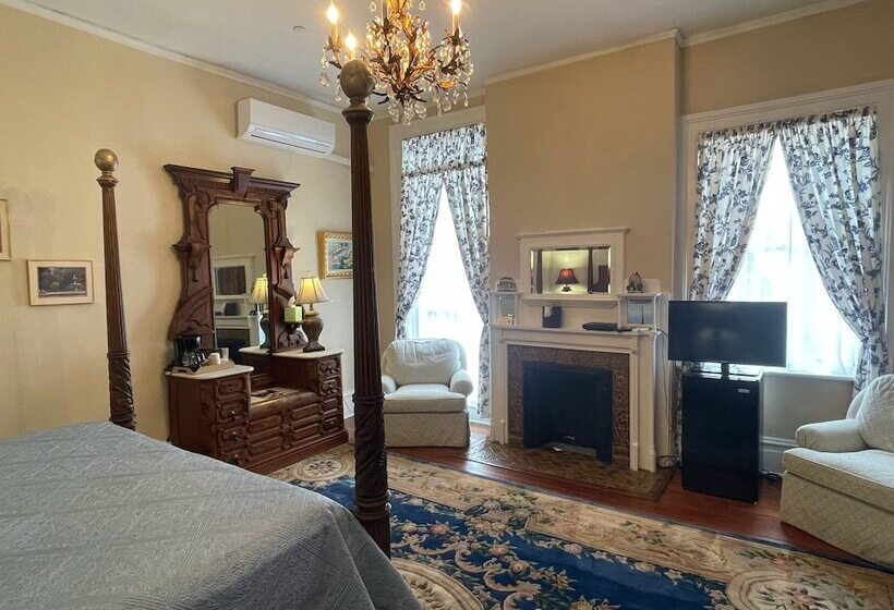 پانسیون Godley Manor