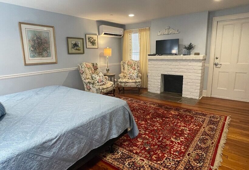 پانسیون Godley Manor