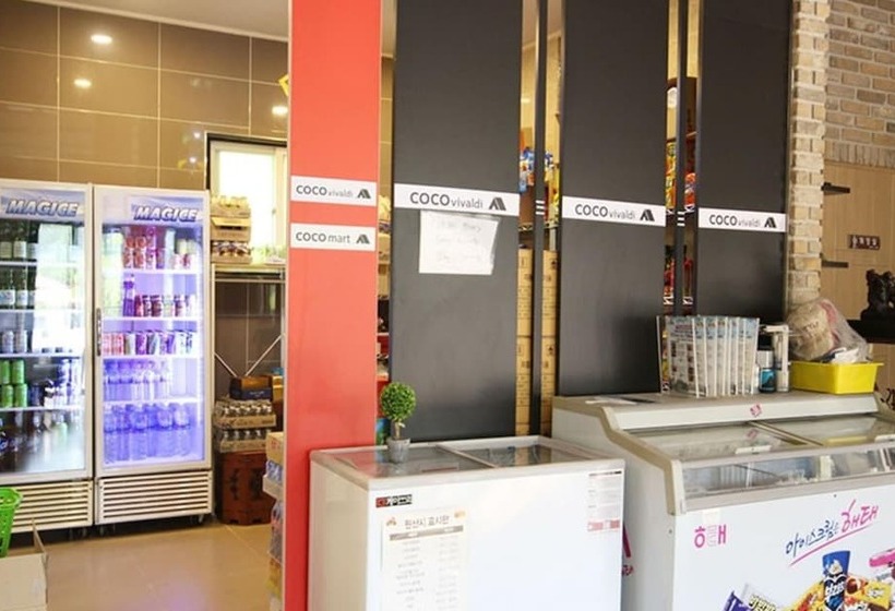 Пансион Hongcheon Coco Vivaldi Glamping Caravan