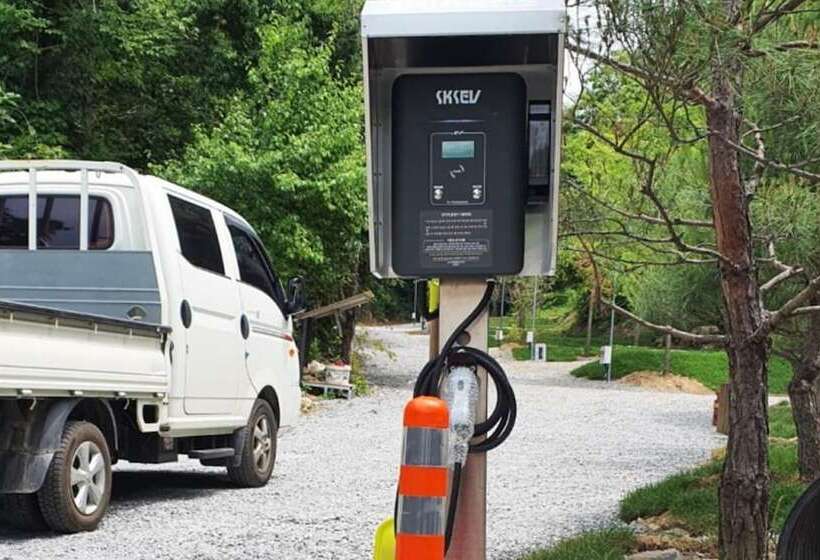 Пансион Hongcheon Coco Vivaldi Glamping Caravan